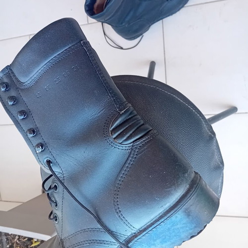 Military boots size 43 new, black with laces
