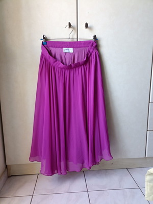 Skirt purple-fuchsia like new, size XL-XXL, Yvette