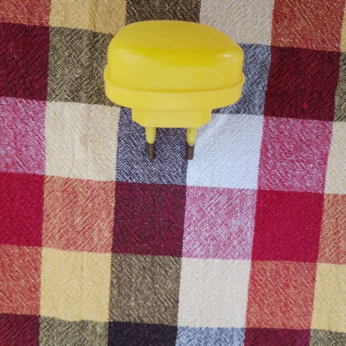 Night light yellow like new