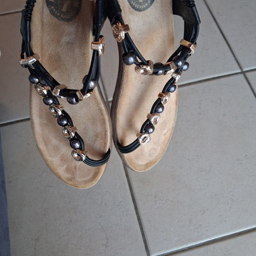 Seven sandals size 37 like new