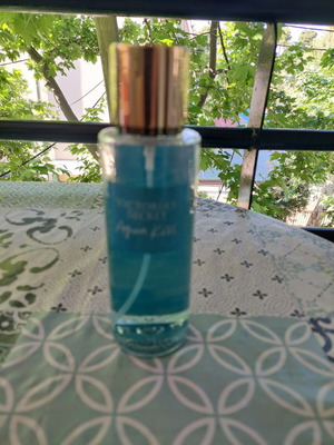 Victoria Secret Aqua Kiss body mist used 75 ml