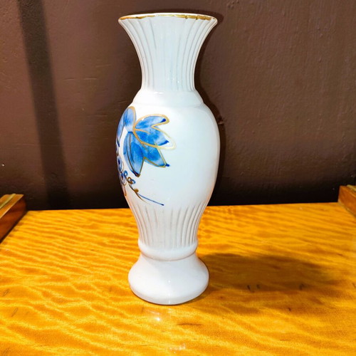 Decorative porcelain vase used 22cm with blue flowers and gold lines