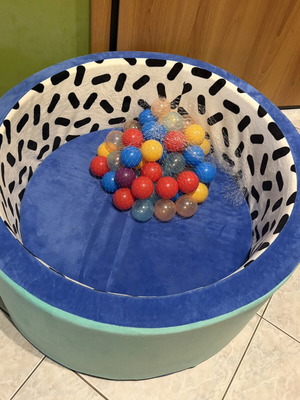 Battat Ball Pit like new