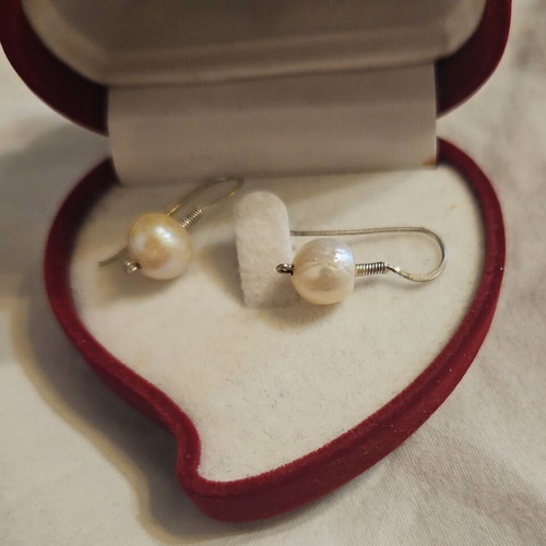 Silver 925 pearl drop earrings like new