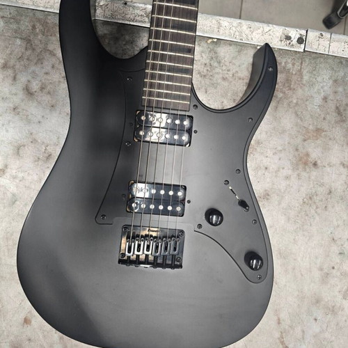 Ibanez GRG131 Black electric guitar like new, ideal for beginners