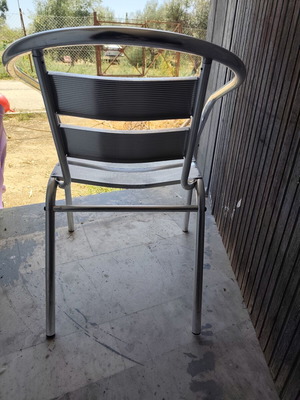 Aluminum chair like new, stackable, pack of 20