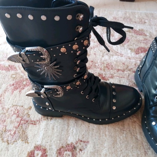 Black boots with studs used, size 37