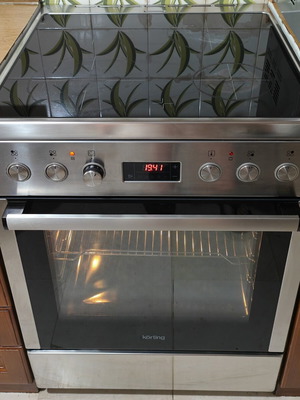 Korting electric stove with ceramic hobs like new