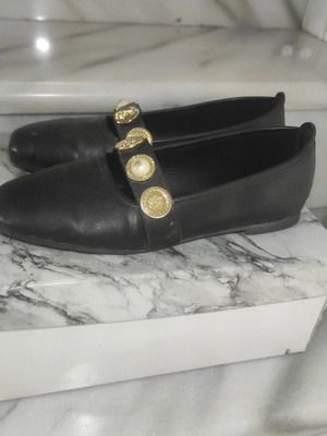 Trendyol black ballerinas like new with pearls and gold buttons