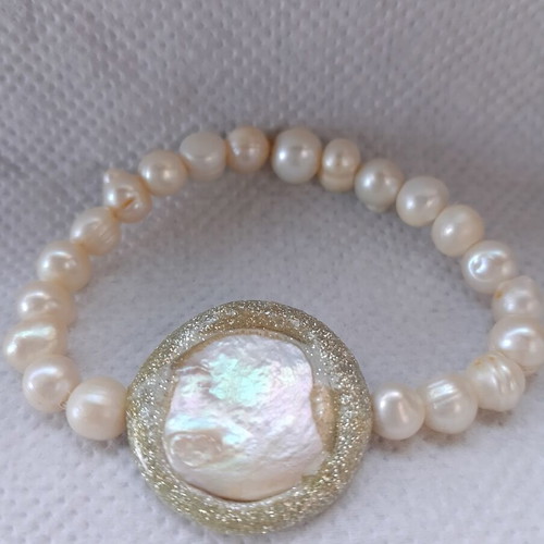 Pearl bracelet vintage, like new, white