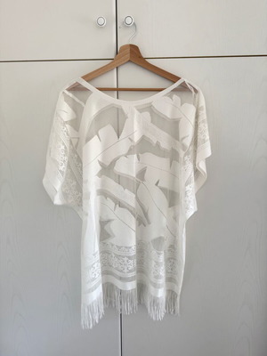 River Island poncho white like new beach cover-up