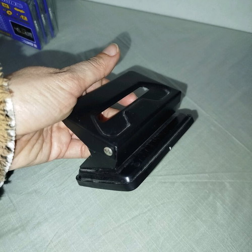 Hole puncher new