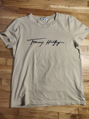 Παιδικό Tommy Hilfiger μεταχειρισμένο t-shirt μπεζ, μέγεθος 152 εκ