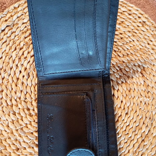 Men's wallet genuine leather black, new, soft, 12x9.5 cm