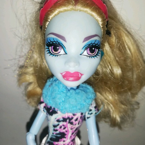 Monster High Abbey Bominable 2013 doll used with minor wear