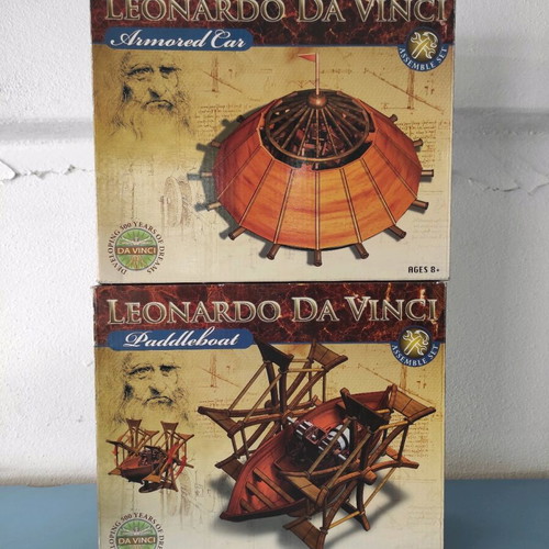 Leonardo da Vinci machine models set, like new, 2 pieces