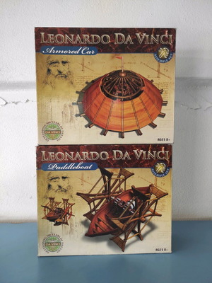 Leonardo da Vinci machine models set, like new, 2 pieces