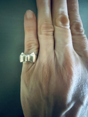 Silver Ring 925 Bow Design like new