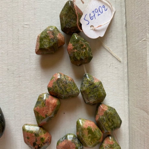 Semi-precious stones new, processed and drilled
