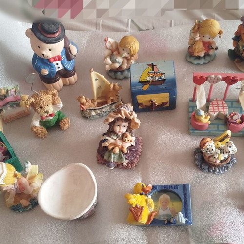 Vintage decorative collection used, made of clay and wood