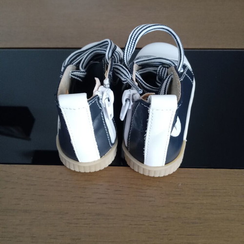 Gorgino baby boots size 21 like new