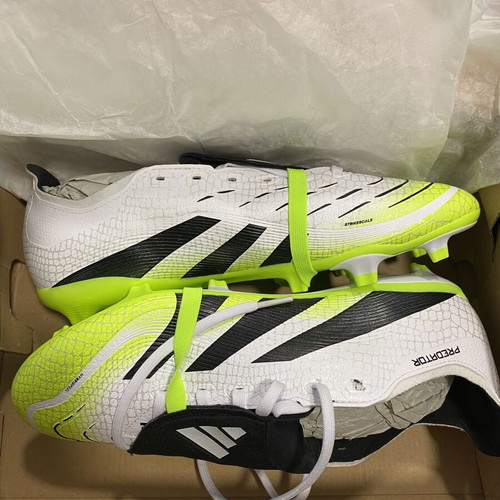 Adidas Predator League FT FG/MG football boots, size 41.5, white