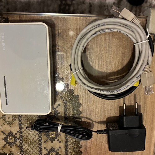 Tp-Link 10/100 Switch 8-Port used