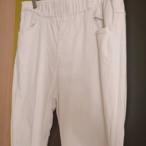 Miss Good white slim jeans size M like new
