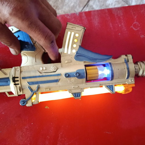 Toy gun with effects like new