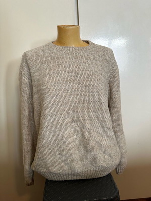 Beige pullover size M, very soft and warm