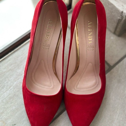 Red pumps 9cm like new
