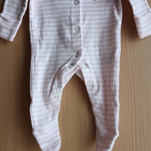 Baby bodysuits like new, pack of 8, size 50 newborn