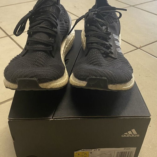 Adidas Ultraboost 19 sneakers like new, size 41.5, black