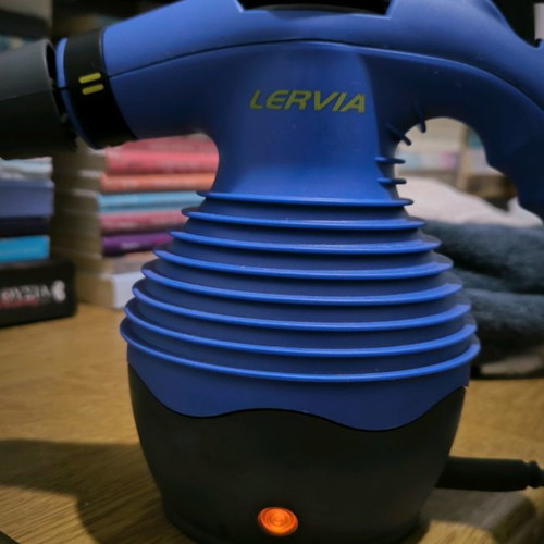Steam Cleaner 900w 3 bar new with 3 nozzles