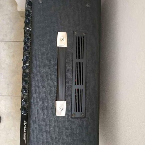 Laney Lv300Twin amplifier like new