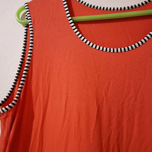 Orange-red elastic dress new, size L