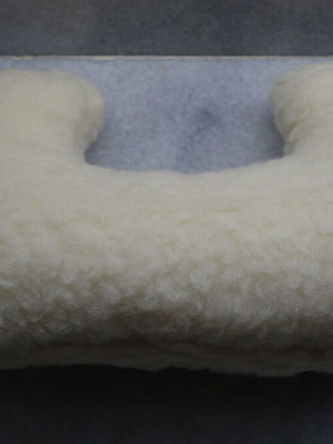 Μαξιλάρι ταξιδίου καινούργιο από 100% polyester με υφή γουνάκι