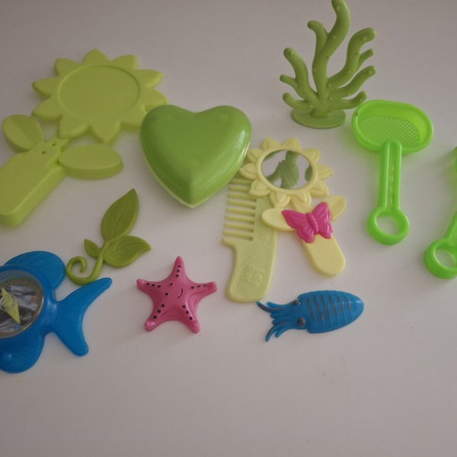 Various small toys like new