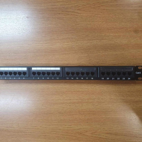 Patch Panel CAT6 UTP 24 ports 1U like new
