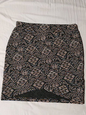 Stradivarius mini elastic skirt large like new