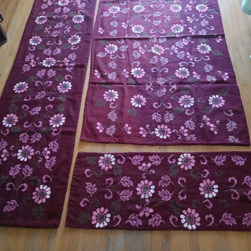 Handmade cross-stitch rug set like new, 3 pieces