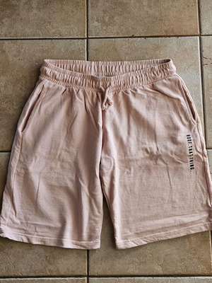 Makó Bermuda shorts like new, soft pink, size L