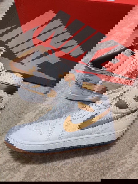 Air Jordan 1 Retro High OG Metallic Gold FD2596-107
