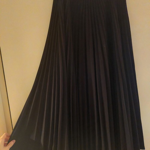 Zara pleated skirt like new, black, size S