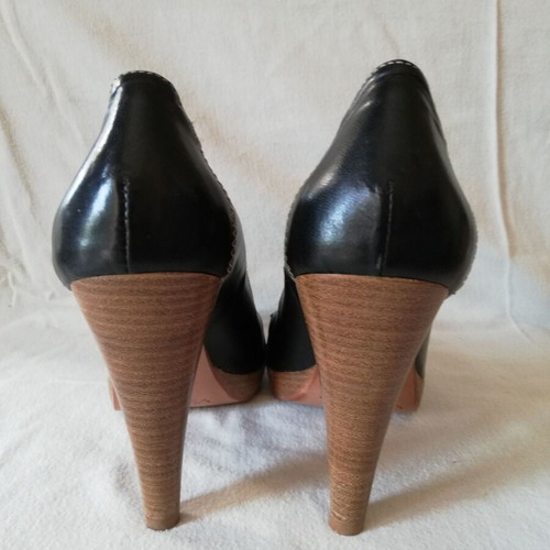 Peep toe Via Spiga leather size 38 with wooden heel like new