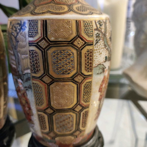 Satsuma vases used on wooden base