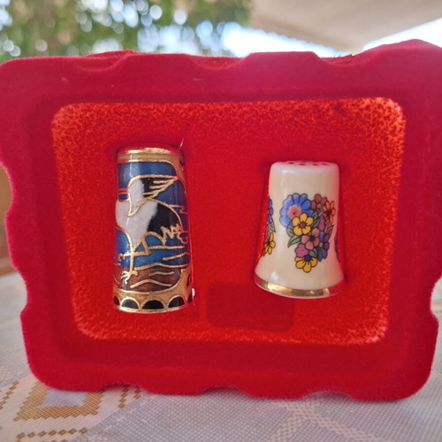 Thimbles set of 2 used, cloisonné and porcelain in velvet case