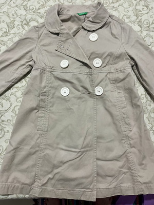 Benetton children's trench coat like new, beige, size 7-8 years