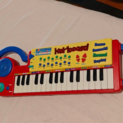 Bontempi children's keyboard used with minor wear