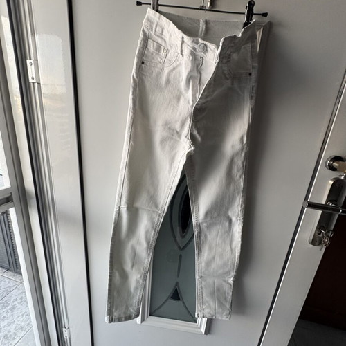 Pink Woman white denim pants like new